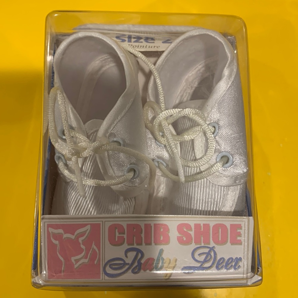 Baby Deer Crib Shoes  Size 2 New in Box Never Worn
